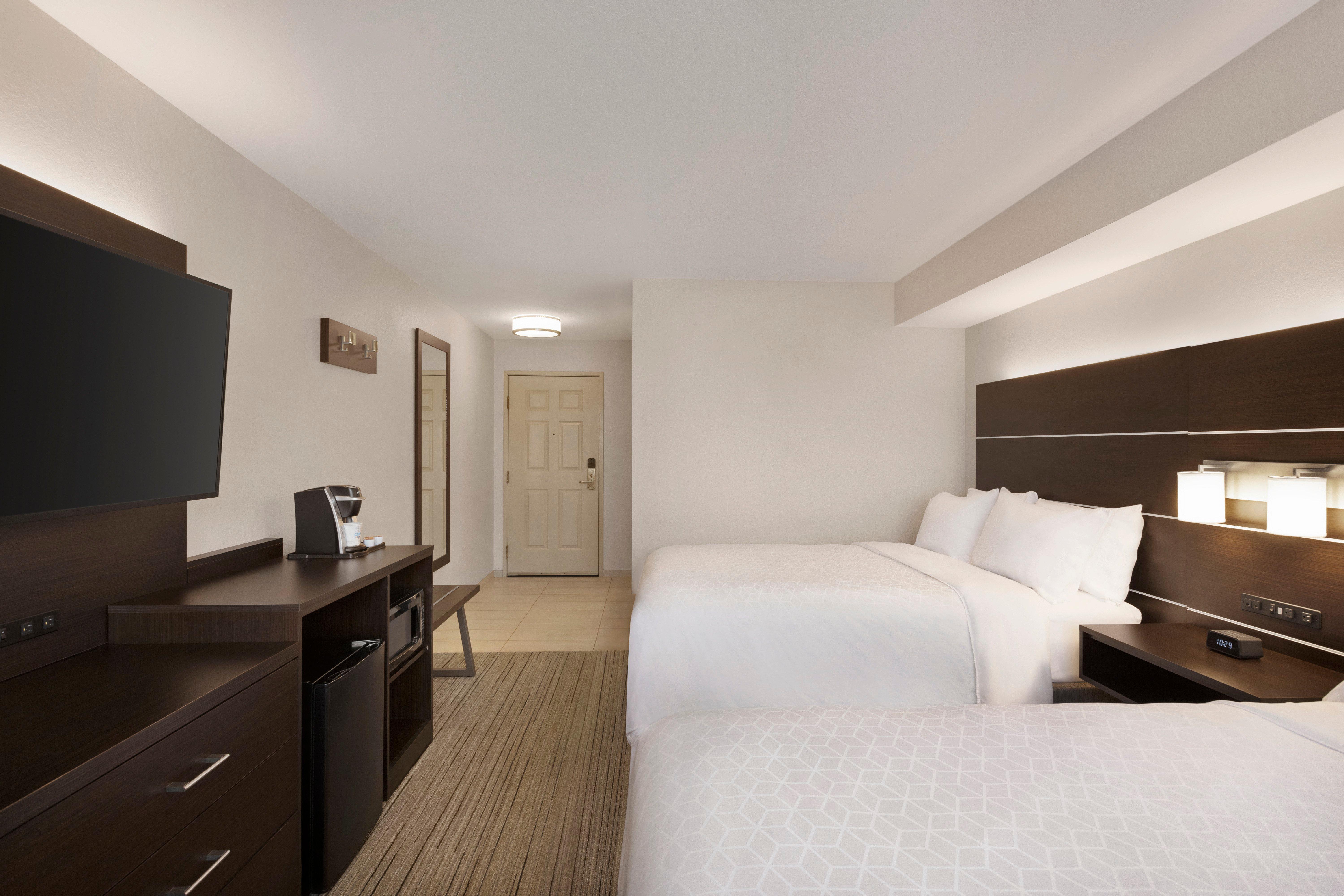 Holiday Inn Express & Suites Sarasota East By Ihg Vamo Exterior photo